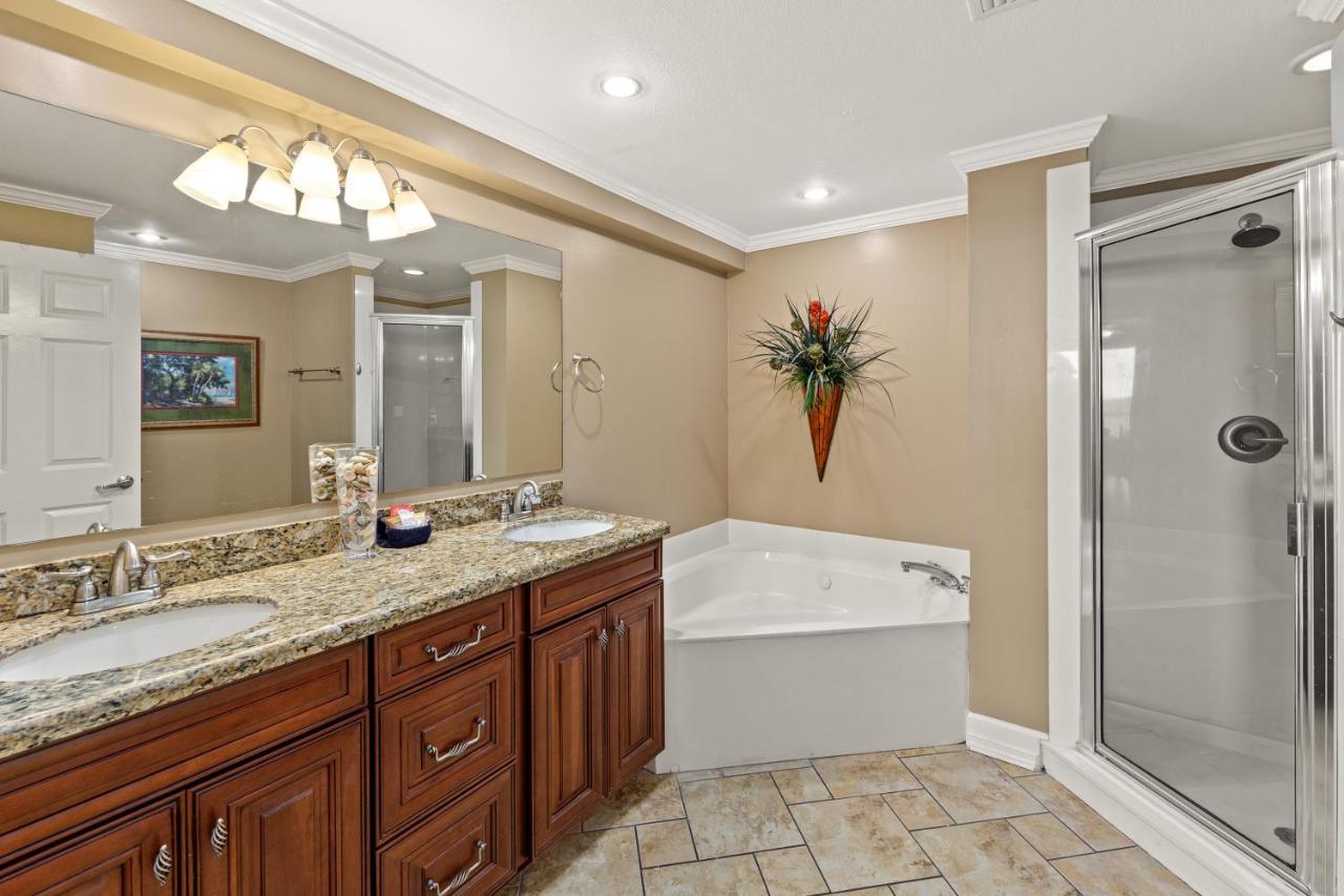 Gulf Front Master Bedroom! 2 Pools & Hot Tubs! Sleeps 8! Panama City Beach Buitenkant foto