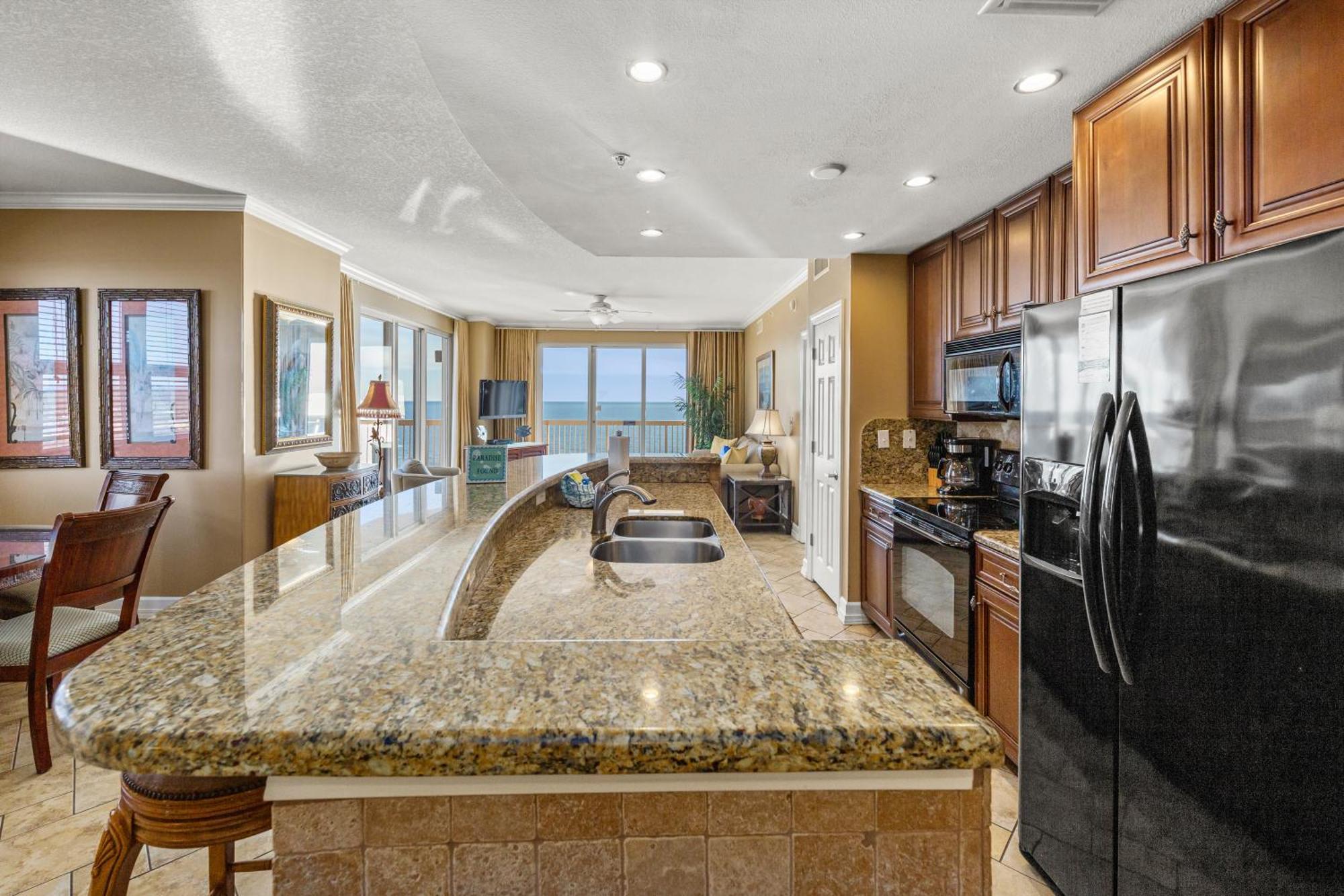 Gulf Front Master Bedroom! 2 Pools & Hot Tubs! Sleeps 8! Panama City Beach Buitenkant foto