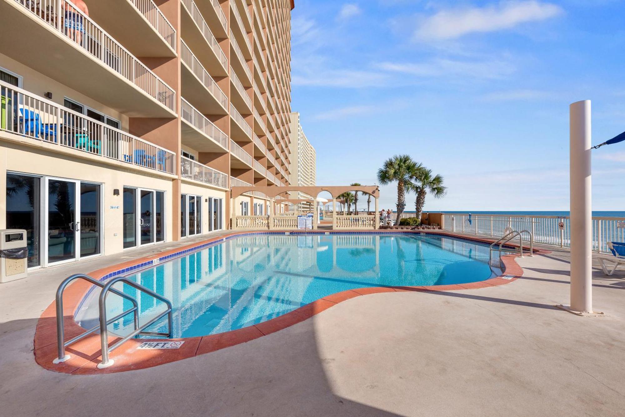 Gulf Front Master Bedroom! 2 Pools & Hot Tubs! Sleeps 8! Panama City Beach Buitenkant foto