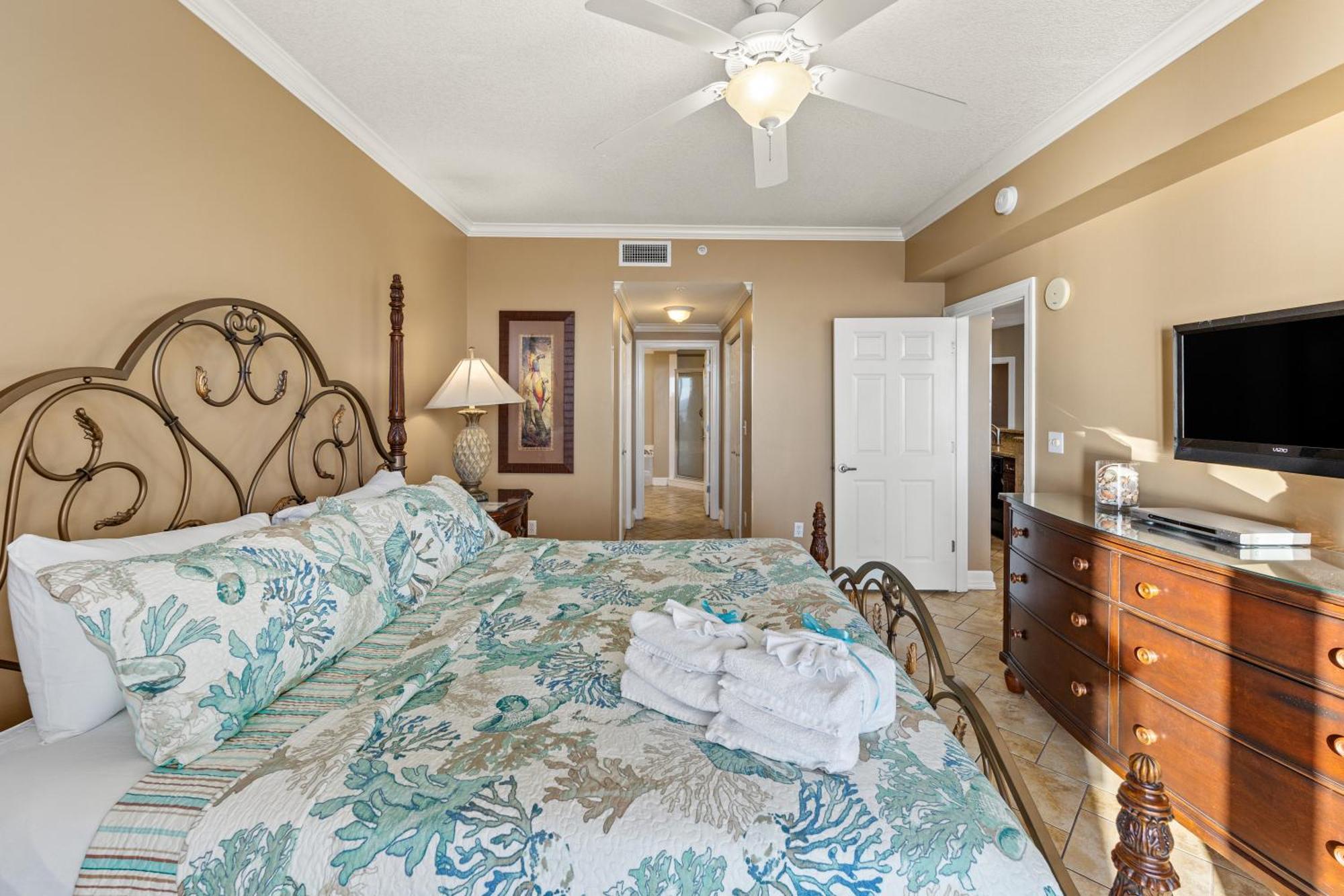Gulf Front Master Bedroom! 2 Pools & Hot Tubs! Sleeps 8! Panama City Beach Buitenkant foto
