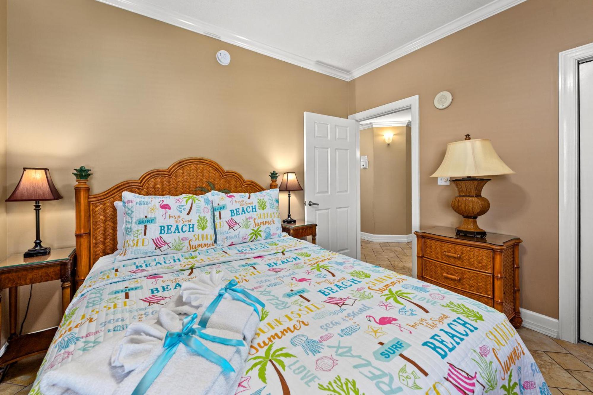 Gulf Front Master Bedroom! 2 Pools & Hot Tubs! Sleeps 8! Panama City Beach Buitenkant foto